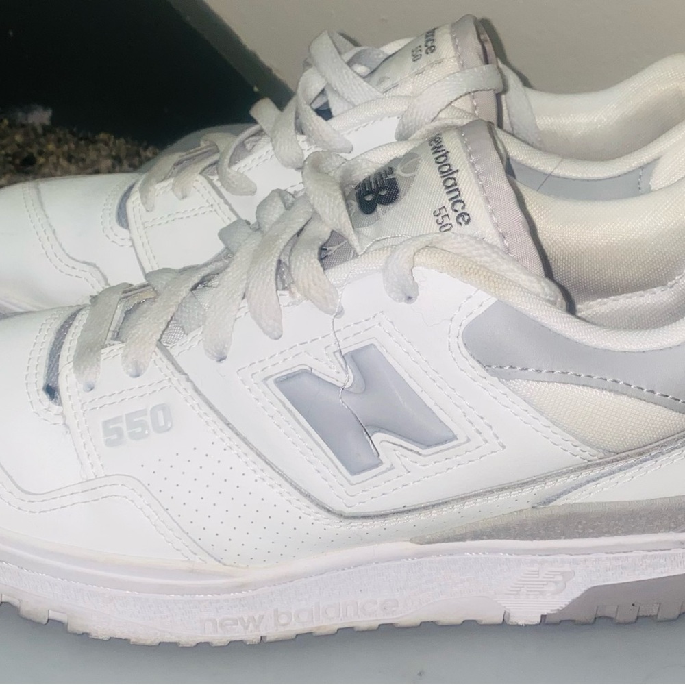 🔥 New Balance 550 White & Gray Sneakers | Classic Street Style 🔥